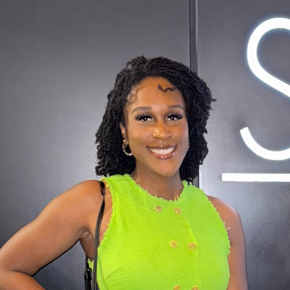 Meet your Posher, Crystal